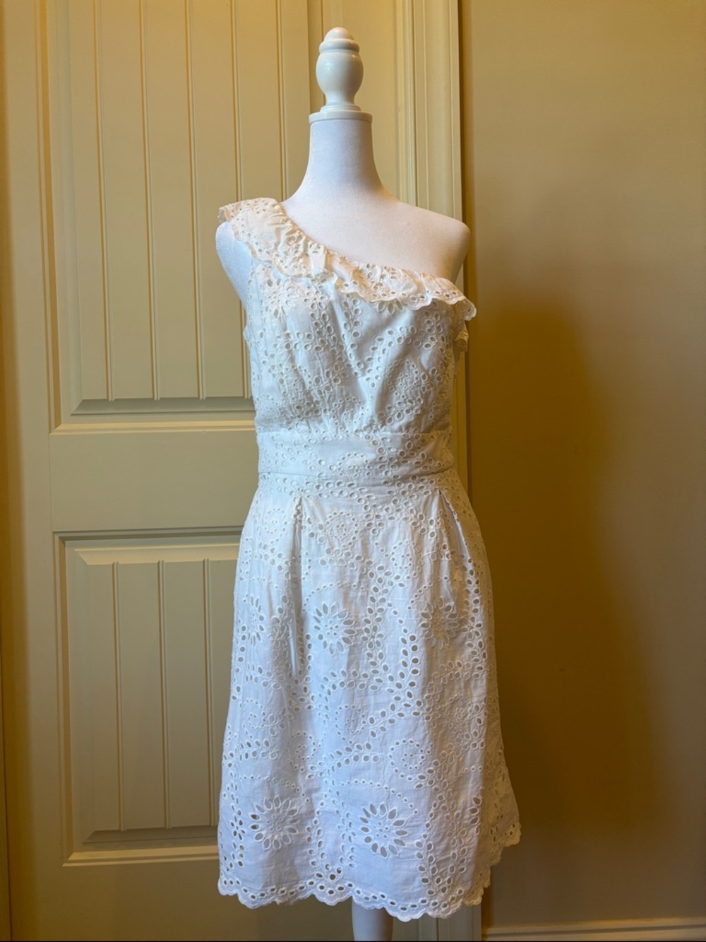 Gianni Bini White One-Shoulder Eyelet Ruffle Dress
